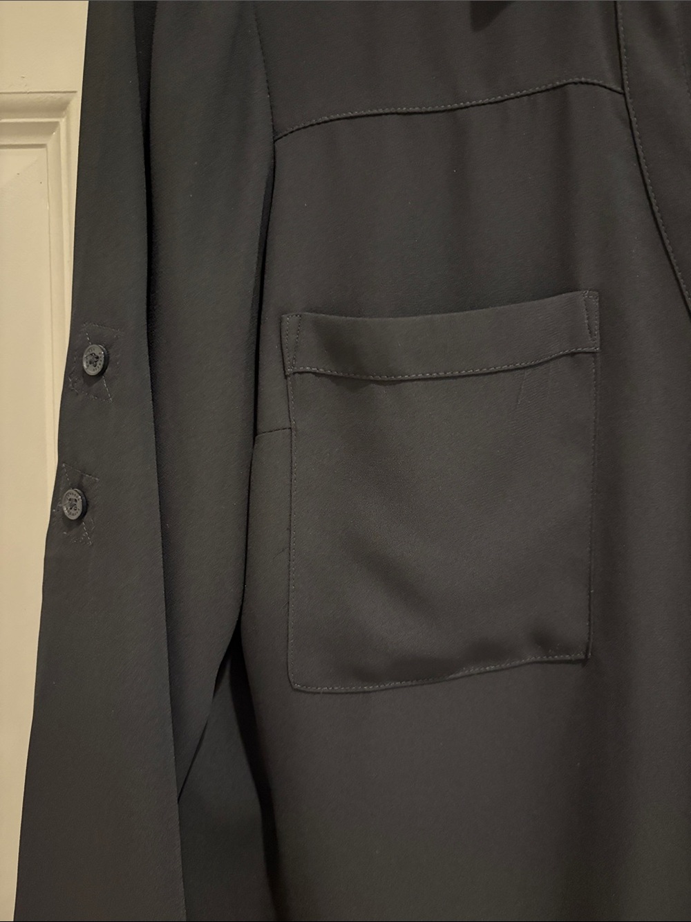Express Black Long-Sleeve Button-Down Shirt - Picture 4 of 5